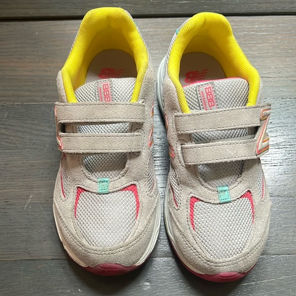 Kids New Balance sz 1 - Picture 2 of 6